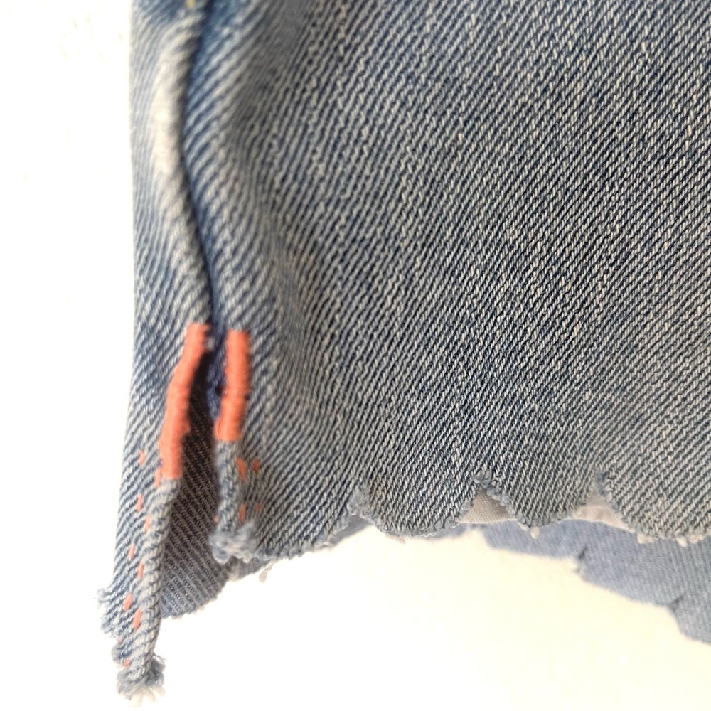 Levi’s Shorts - Picture 3 of 3